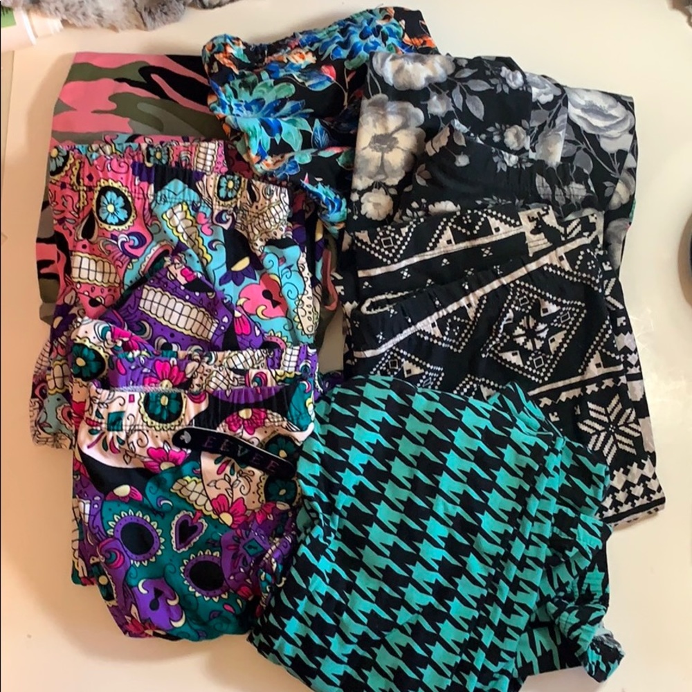 Leggings/Capris lot of Skulls, camo, flowers 7 pr